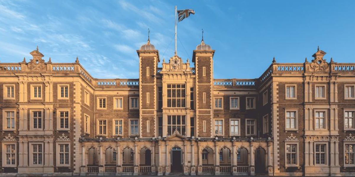 JLL makes a noise about Kneller Hall