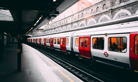 Is this the hour that London’s commuter travel finally peaks?