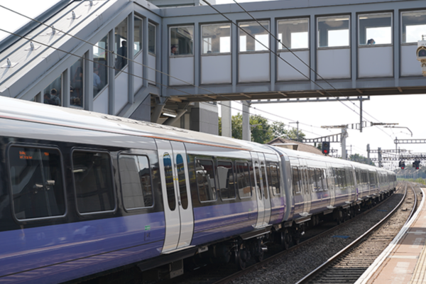 Crossrail Ltd plans early 2022 opening for the Elizabeth Line