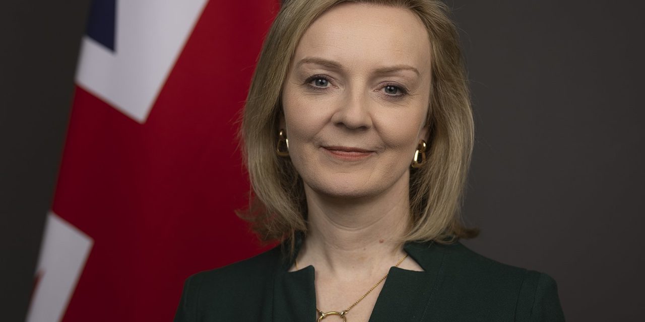 Liz Truss backs the next phase of East West Rail project