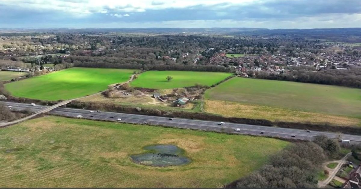 BGL and Cala exchange contracts on Cobham farm