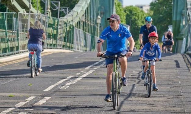 Cycling allowed on Hammersmith Bridge