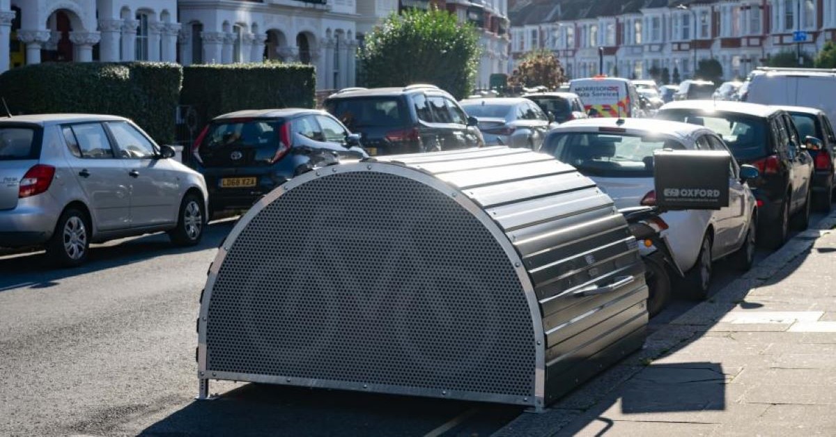 Hammersmith installs 500 bike hangars