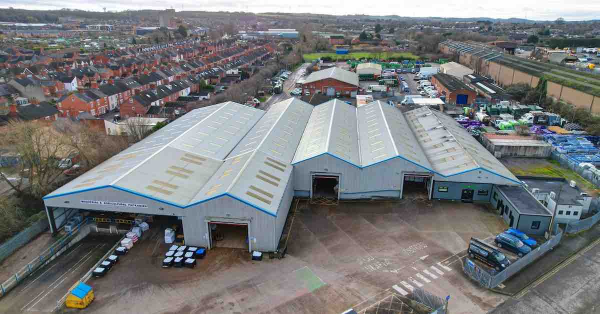 45,000 sq ft distribution centre let by Savills